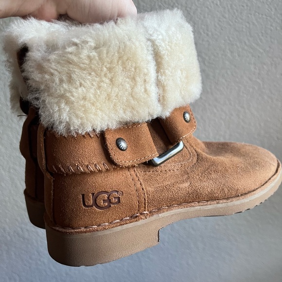 UGG Women’s 6 Brown Fleece Lined Fold Over Cedric Biker Boot Booties - Picture 3 of 12